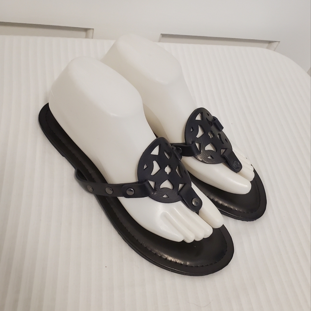 Pierre Dumas T-Strap Sandals Black Size 8.5, casual